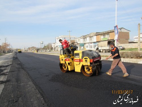 بازدید فرماندار گمیشان از اجرای آسفالت معابر سطح شهر گمیش تپه