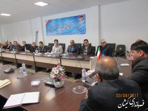 مختومقلی فراغی مسائل جامعه را به خوبی در اشعار خود بیان کرده است