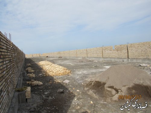 بازدید فرماندار گمیشان از پروژه مرکز تکثیر میگو