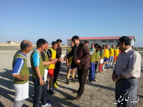 فرماندار گمیشان در بین ورزشکاران پیشکسوت شهرستان حضور یافت