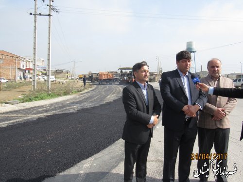 عملیات اجرای آسفالت جاده اصلی روستای خواجه نفس شهرستان آغاز شد