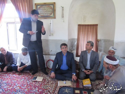 دیدار چهره به چهره فرماندار و نماینده مجلس با مردم روستاهای بخش گلدشت