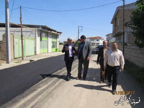 بازدید فرماندار گمیشان از اجرای مرحله دوم آسفالت خیابان های سطح سیمین شهر