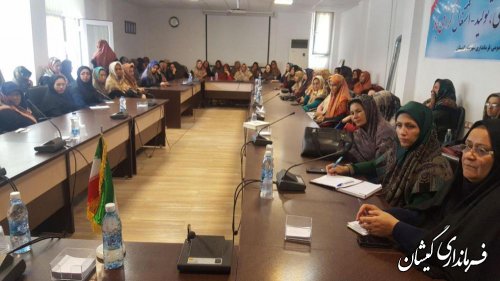 همایش زن، انتخابات و مشارکت حداکثری در شهرستان گمیشان برگزار شد