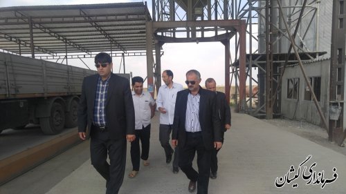 بازدید فرماندار گمیشان از مراکز خرید تضمینی گندم