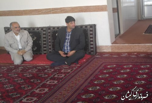 دیدار و دلجویی فرماندار گمیشان از دو خانواده مددجوی کمیته امداد امام(ره) شهرستان