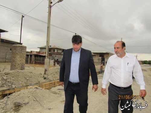 بازدید فرماندار گمیشان از اجرای جدول کشی معابر روستای صفا ایشان