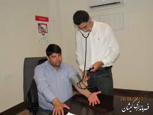 آموزش و غربالگری فشار خون کارکنان فرمانداری شهرستان گمیشان انجام شد