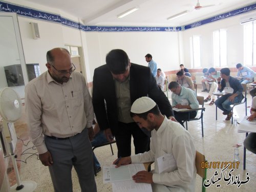 بازدید فرماندار گمیشان از روند برگزاری آزمون کنکور سراسری دانشگاه ها