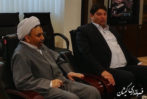 ائمه جمعه نقش ویژه ای در ترویج بسته های فرهنگی و تحقق اقتصاد مقاومتی دارند