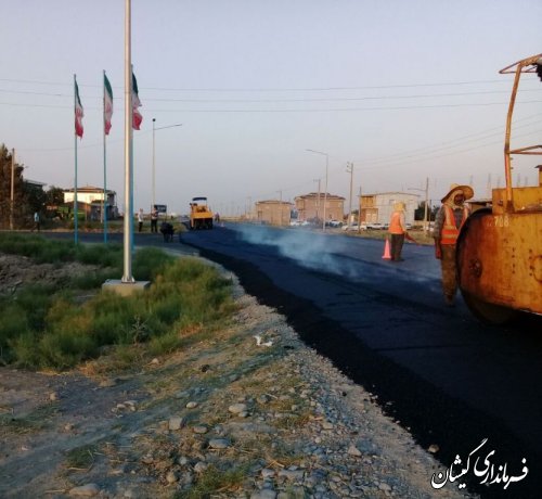 آسفالت رمپ های ورودی و خروجی راههای روستایی بندرترکمن-آق قلا در حوزه شهرستان