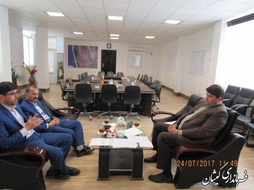 دیدار معاون اعتبارات صندوق کارآفرینی امید استان با فرماندار گمیشان