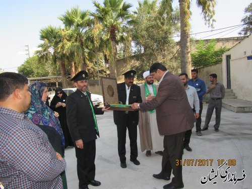 استقبال فرماندار گمیشان از کاروان زیرسایه خورشید با حضور خادمان حرم رضوی
