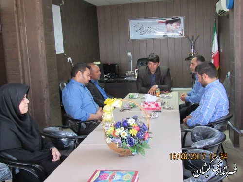 جلسه داخلی کارکنان بخشداری گلدشت