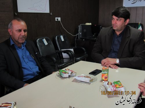 جلسه داخلی کارکنان بخشداری گلدشت