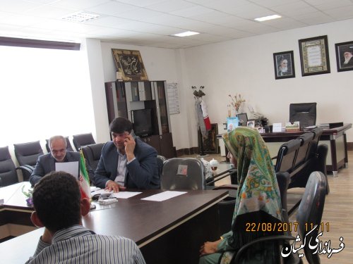 مسئولان باید گره گشای مشکلات مردم باشند
