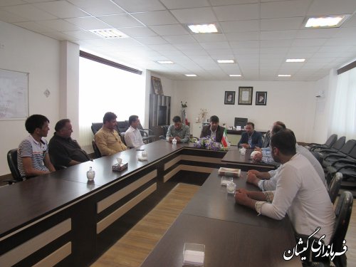 دیدار جمعی از مسئولین شهرستان با فرماندار گمیشان