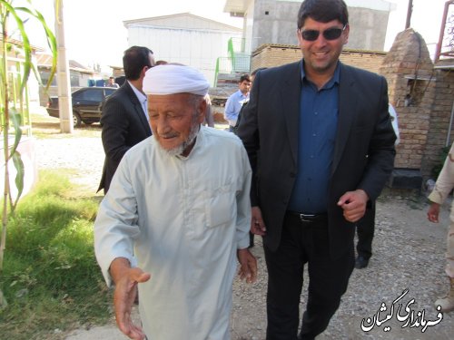 دیدار با خانواده شهدا افتخاری بزرگ و موجب تجدید روحیه برای خدمت به مردم است