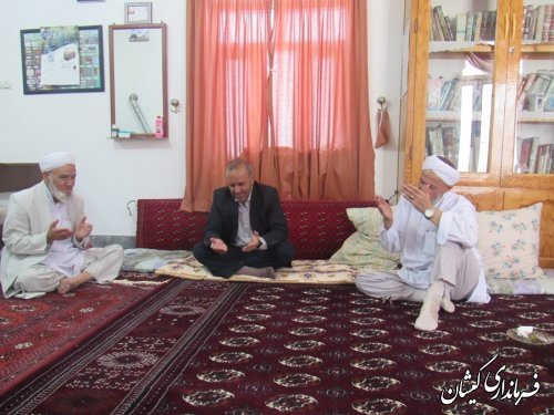 دیدار بخشدار گلدشت به مناسبت هفته دفاع مقدس با امامان جمعه بخش 