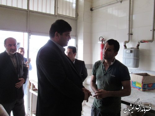 بازدید فرماندار گمیشان از نانوایی های سطح روستای خواجه نفس