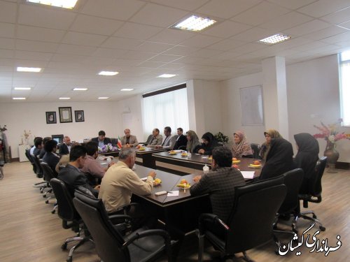 هر یک از کارکنان آیینه تمام نمای سازمان ها هستند