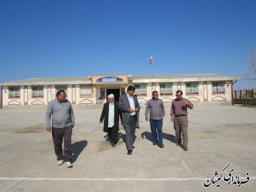بازدید فرماندار گمیشان از دبستان چهار یار و کتابخانه روستای قلعه جیق بزرگ