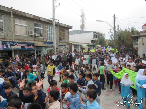 راهپیمایی یوم ا... 13 آبان در شهرستان گمیشان برگزار شد