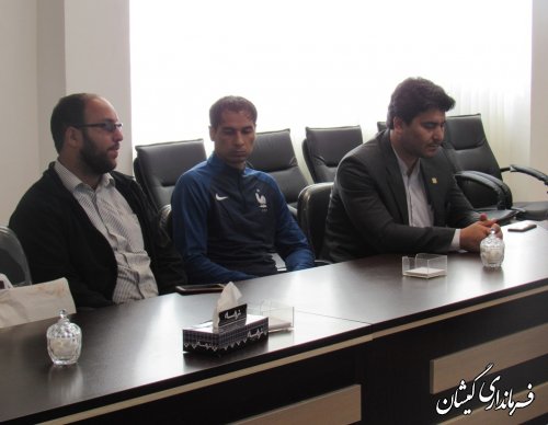 دیدار لژیونر فوتبال ساحلی با فرماندار گمیشان