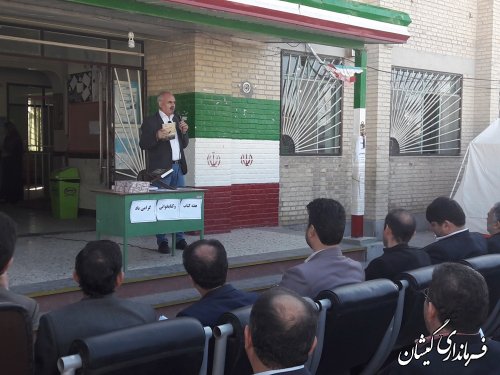 با حضور فرماندار گمیشان زنگ هفته کتاب در مدرسه آنا ملاشیروانی نواخته شد