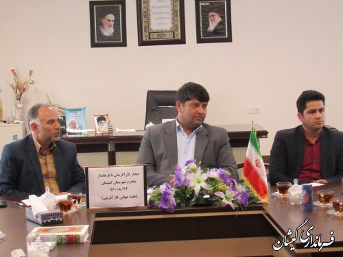 دیدار جمعی از کارآفرینان شهرستان با فرماندار گمیشان