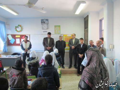 بازدید فرماندار گمیشان از مدارس روستاهای نوار مرزی شهرستان