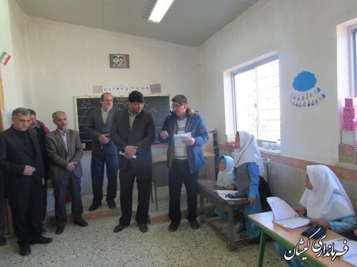 بازدید فرماندار گمیشان از مدارس روستاهای نوار مرزی شهرستان