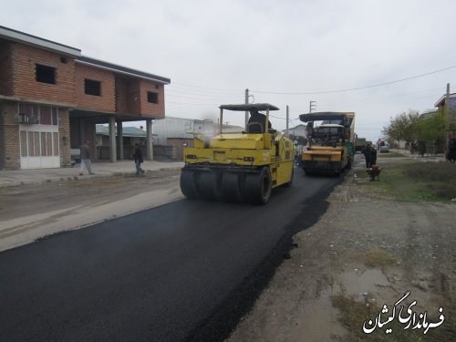 فاز دوم روکش آسفالت محور خواجه نفس به سیمین شهر آغاز شد