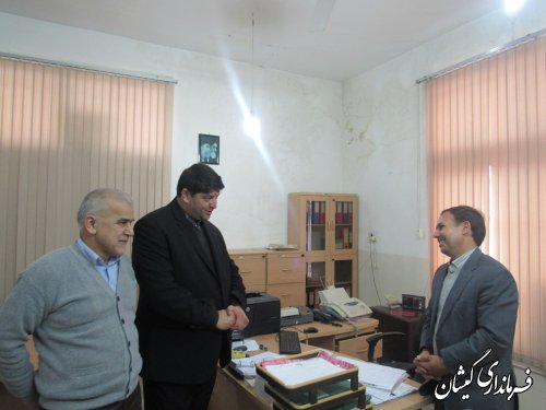 فرماندار گمیشان در بازیدی از ثبت احوال شهرستان با کارکنان آن اداره دیدار کرد