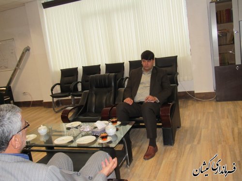 مدیر کل آموزش و پرورش استان با فرماندار گمیشان دیدار و گفتگو کرد
