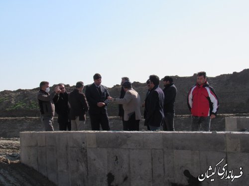 بازدید فرماندار گمیشان از پروژه زهکشی اراضی شمال شهرستان