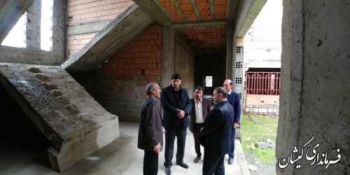 بازدید فرماندار و مدیر کل راه و شهرسازی از پروژه مجتمع فرهنگی و هنری گمیشان
