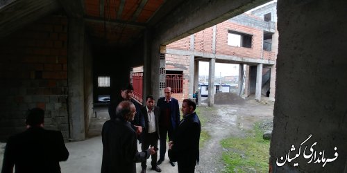بازدید فرماندار و مدیر کل راه و شهرسازی از پروژه مجتمع فرهنگی و هنری گمیشان