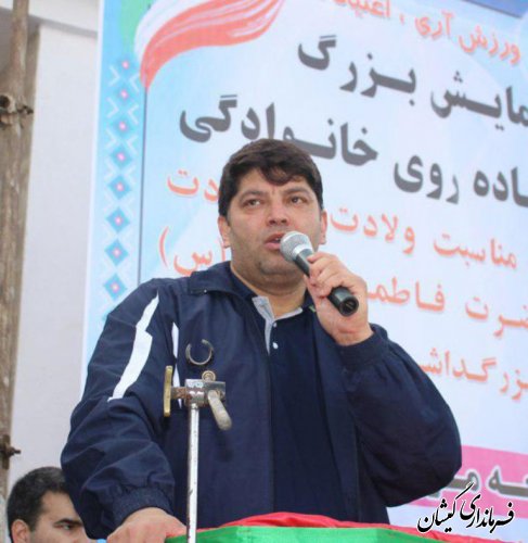 مادران شهدا قهرمانان واقعی در کشور هستند