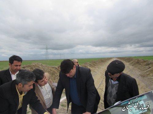 بازدید فرماندار گمیشان از زهکشی اراضی جنوب شهرستان