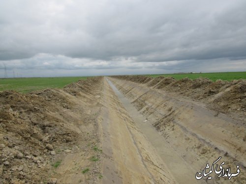 بازدید فرماندار گمیشان از زهکشی اراضی جنوب شهرستان