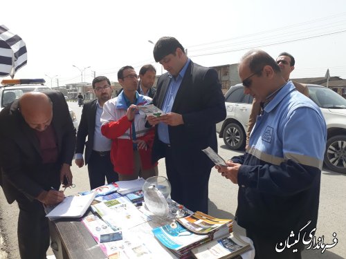 بازدید فرماندار و سرپرست دفتر فنی استانداری از کمپ ایمنی و راهنمای مسافران