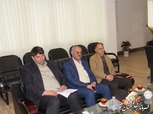 نشست مدیرکل پشتیبانی امور دام استان با فرماندار گمیشان