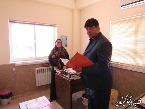 بازدید فرماندار گمیشان از مرکز اورژانس اجتماعی شهرستان