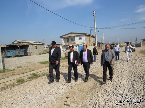 بازدید فرماندار گمیشان و معاون بنیادمسکن استان از روستای توماجلر آلتین