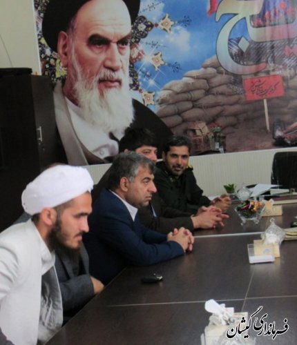 پاسداران نقش برجسته ای در حفاظت و حراست از دستاوردها و آرمان های انقلاب دارند