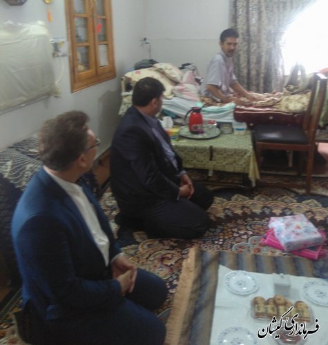 دیدار فرماندار گمیشان با معلول ضایعه نخاعی شهرستان