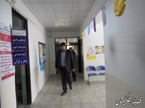 بازدید فرماندار گمیشان از اداره آموزش و پرورش و دبستان برکت روستای بصیرآباد