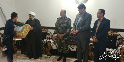 دیدار فرمانده قرارگاه عملیاتی لشکر 30 گرگان و فرماندار  با خانواده شهید داود قره جه