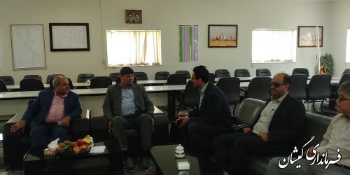 بازدید فرماندار گمیشان از کارخانه یگانه خزر شهرستان